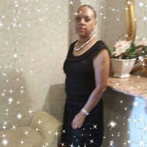 Meet your Posher, Ella